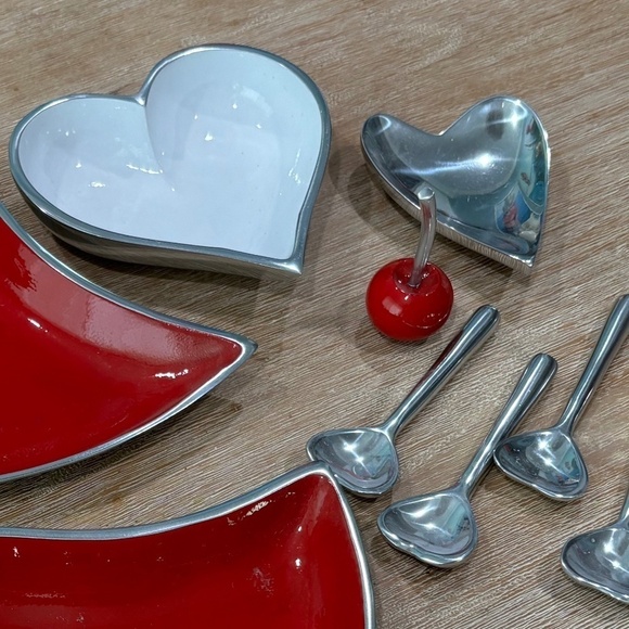 NWOT Inspired Designs Stackable Metal Heart Trays Spoons Cherry 10-Piece Set - Picture 6 of 7
